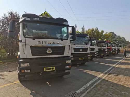 唐山重汽前四后八铝合金运油车 专业厂家解析高效运输新选择