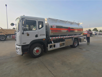 大多利卡14吨铝合金运油车价格与市场分析